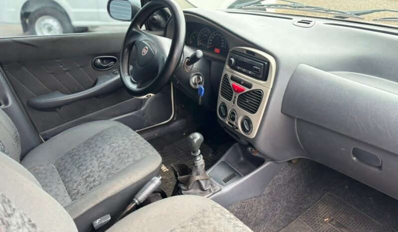 
								FIAT SIENA FIRE 1.4 2009 CON 153.000KM lleno									