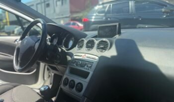 
									PEUGEOT 308 1.6 HDI ALLURE NAV 2014 CON 131.000KM lleno								