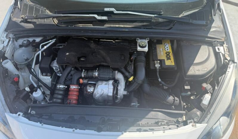 
								PEUGEOT 308 1.6 HDI ALLURE NAV 2014 CON 131.000KM lleno									