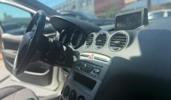 
									PEUGEOT 308 1.6 HDI ALLURE NAV 2014 CON 131.000KM lleno								