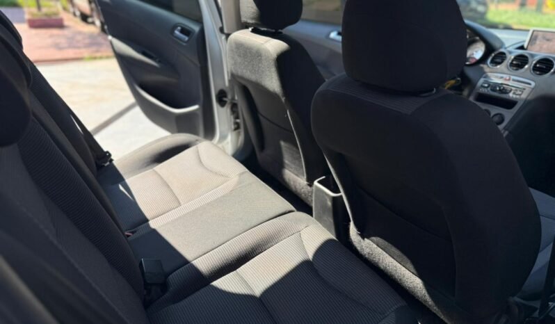 
								PEUGEOT 308 1.6 ALLURE NAV 2013 CON 160.000KM lleno									