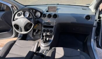 
									PEUGEOT 308 1.6 ALLURE NAV 2013 CON 160.000KM lleno								