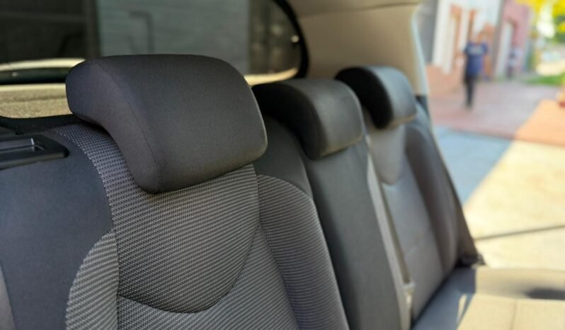 
								PEUGEOT 308 1.6 ALLURE NAV 2013 CON 160.000KM lleno									