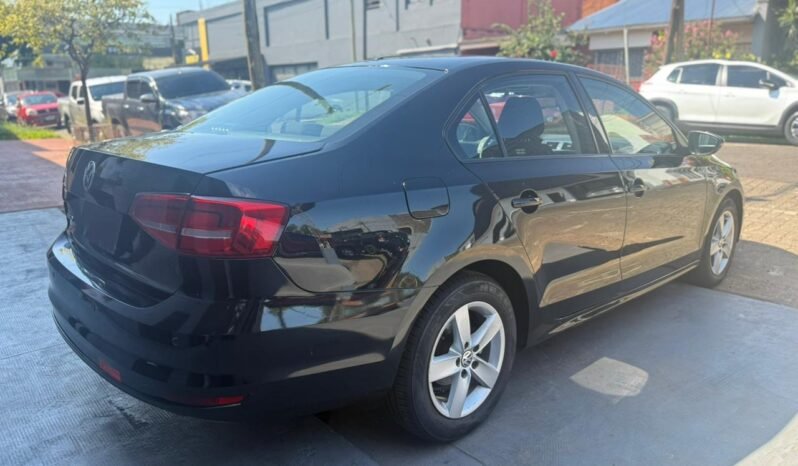 
								VOLKSWAGEN VENTO 2.5 170HO ADVANCE PLUS 2015 CON 169.000KM. lleno									