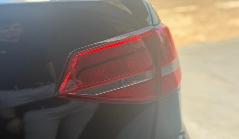 
								VOLKSWAGEN VENTO 2.5 170HO ADVANCE PLUS 2015 CON 169.000KM. lleno									