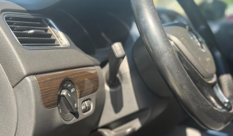 
								VOLKSWAGEN VENTO 2.5 170HO ADVANCE PLUS 2015 CON 169.000KM. lleno									