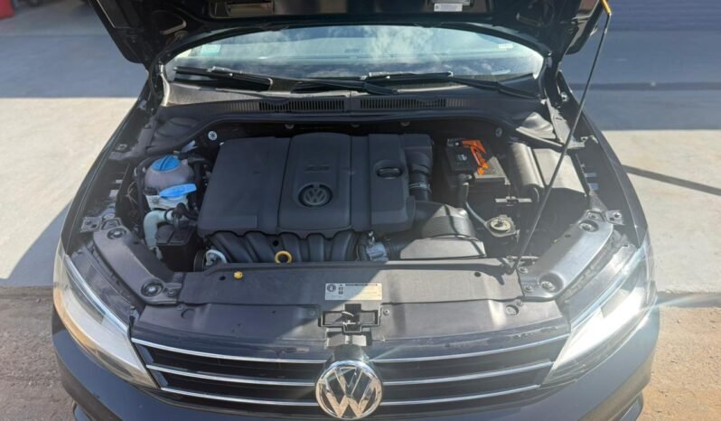 
								VOLKSWAGEN VENTO 2.5 170HO ADVANCE PLUS 2015 CON 169.000KM. lleno									